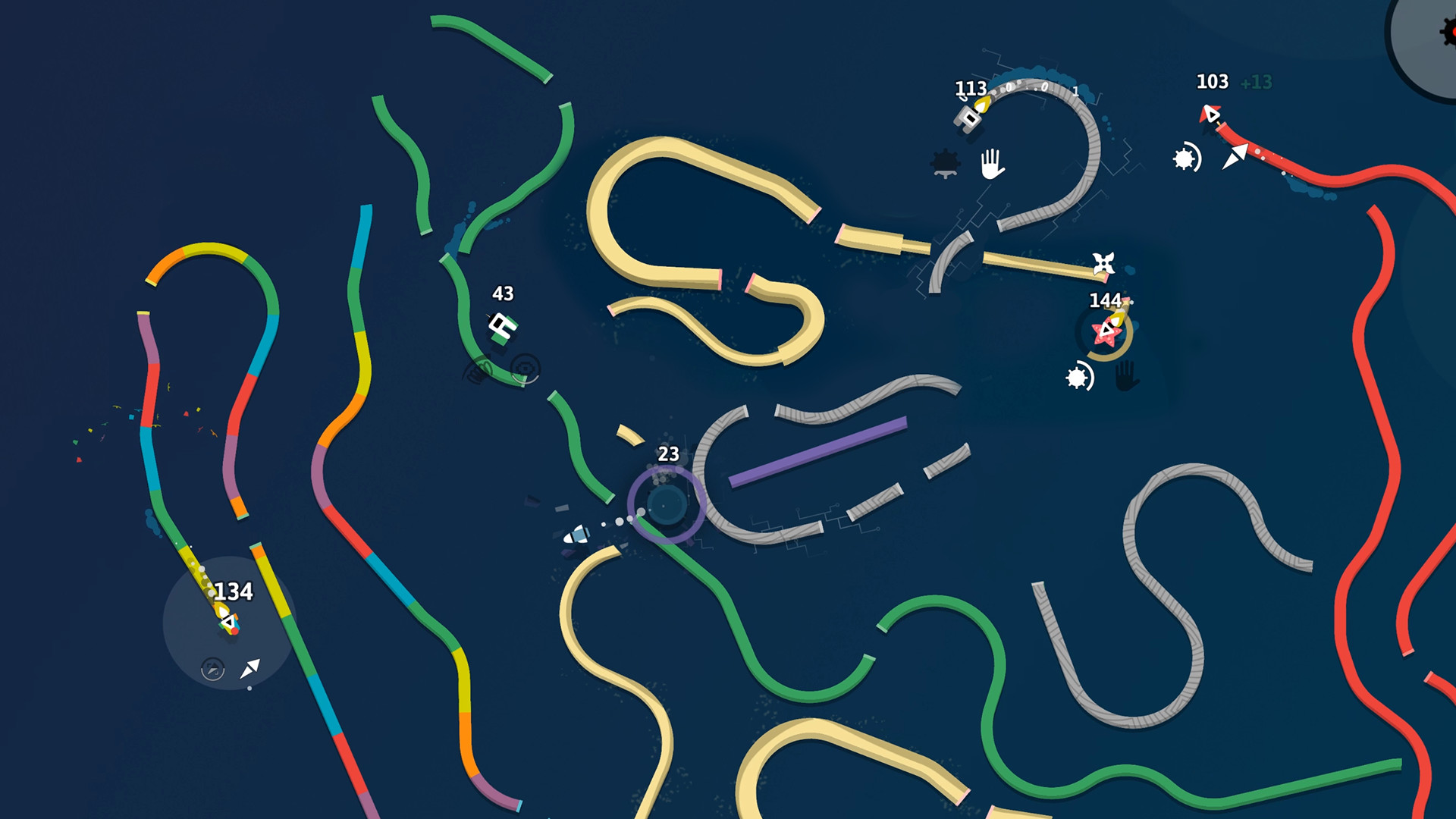 Curve Fever Pro mid-game with power-ups, score indicators, and multiple colored trails